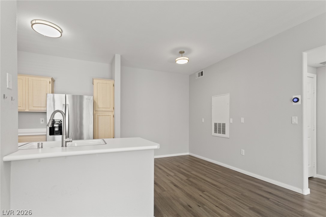 Photo 3 of 855 N Stephanie Street #2615