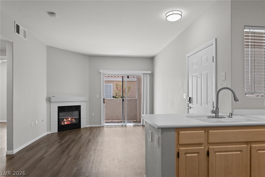 Photo 9 of 36, 855 N Stephanie Street #2615