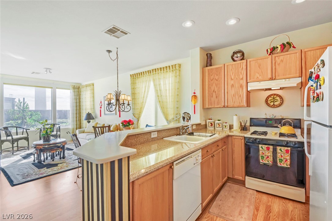 Photo 7 of 24, 4602 Regalo Bello Street #4110