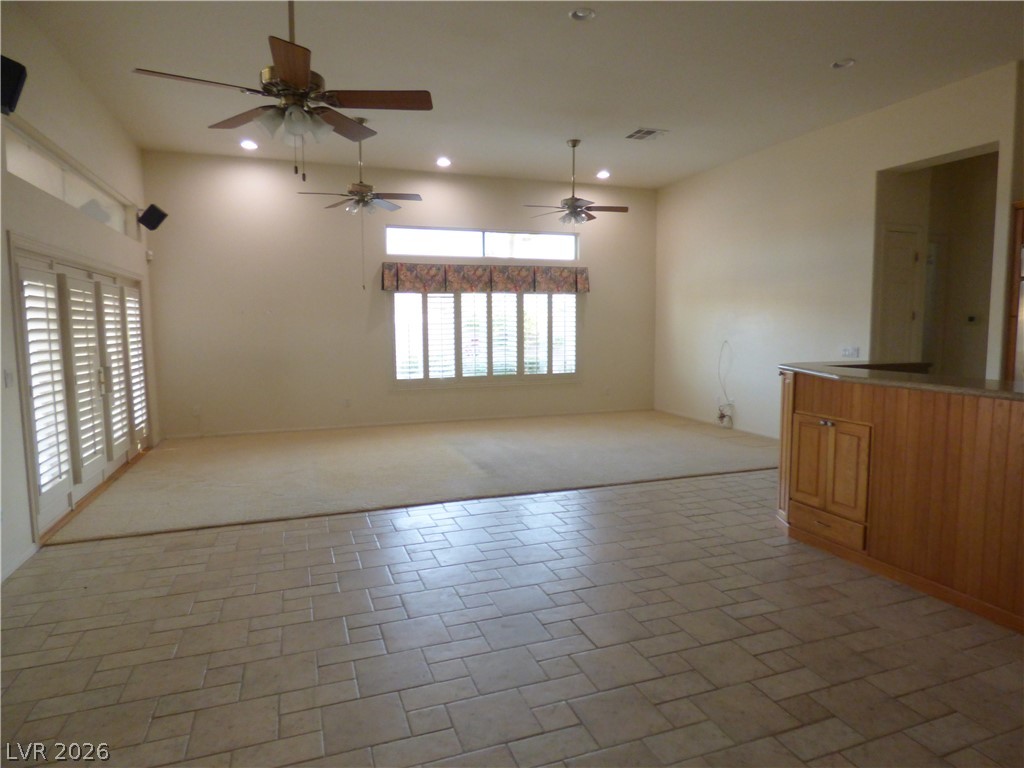 Photo 4 of 7695 Gilespie Street