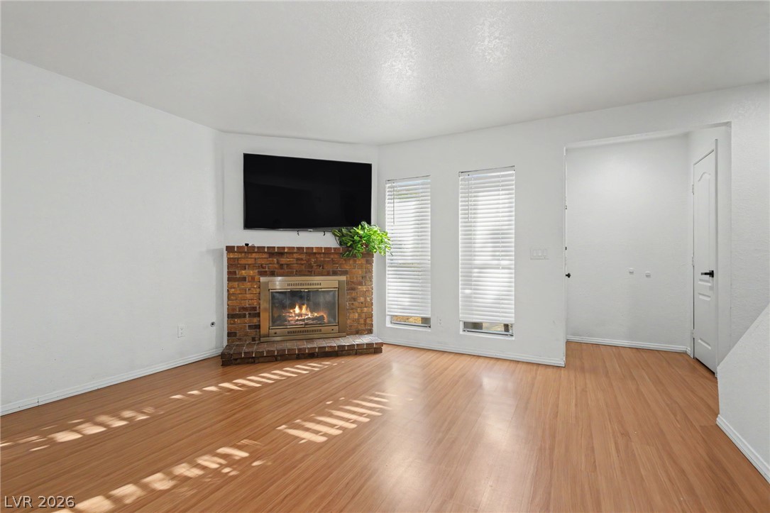 Photo 4 of 515 Sellers Place
