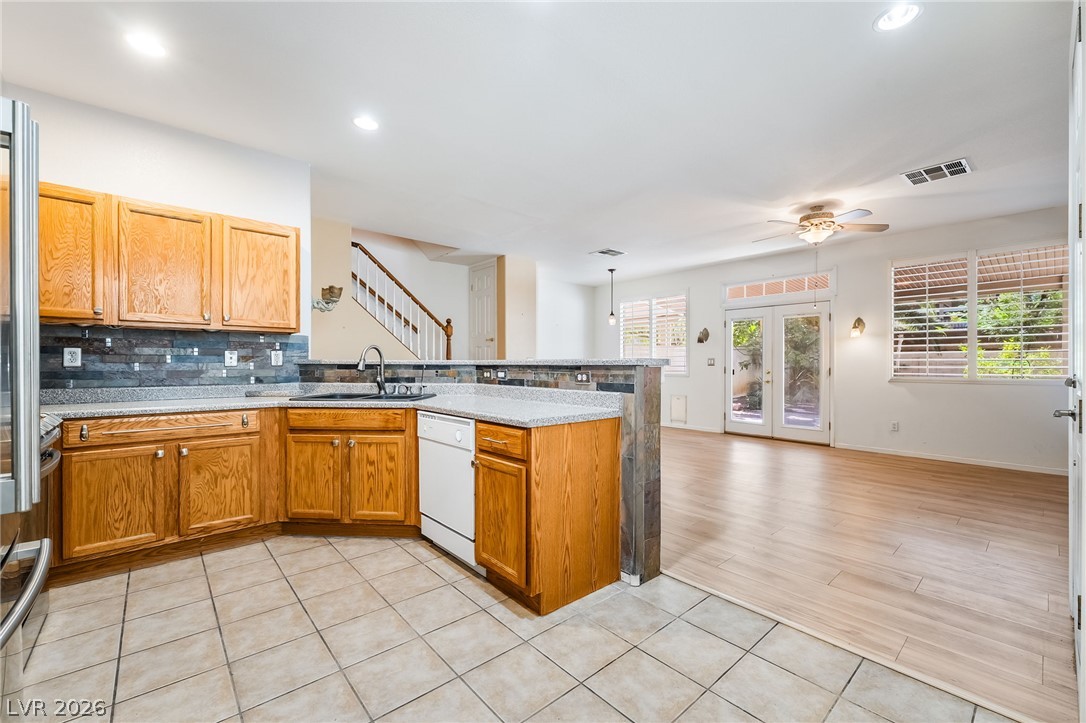 Photo 7 of 29, 6245 Dan Blocker Avenue #102