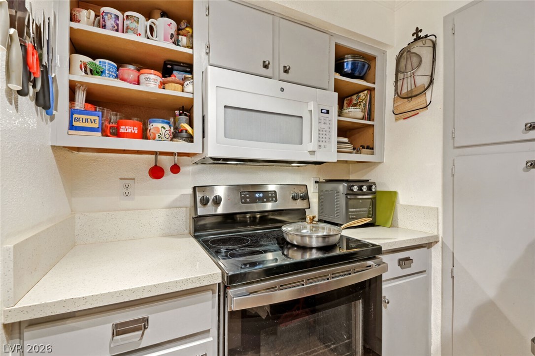 Photo 11 of 29, 8101 W Flamingo Road #1074