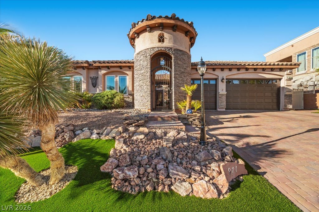 Photo 4 of 977 Rhyolite Terrace