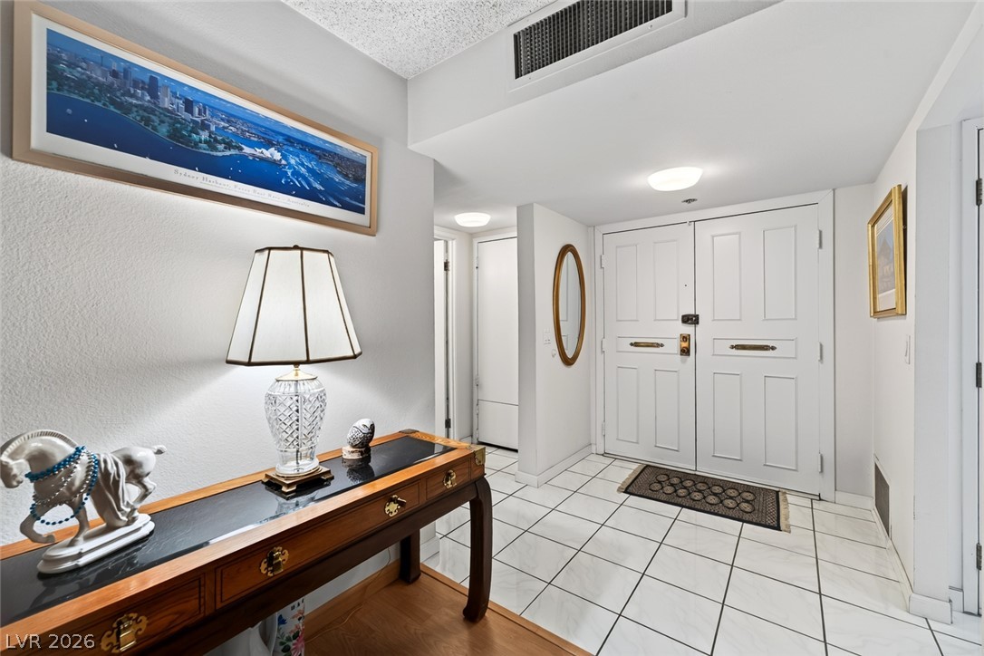 Photo 6 of 19, 205 E Harmon Avenue #1002