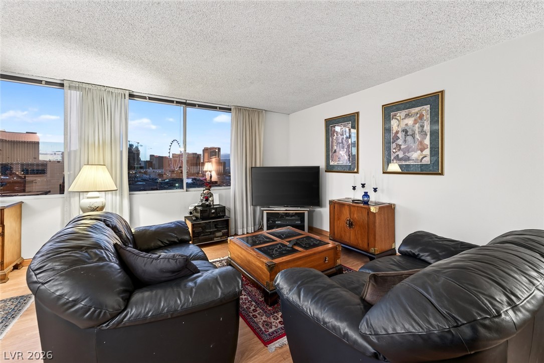 Photo 7 of 19, 205 E Harmon Avenue #1002