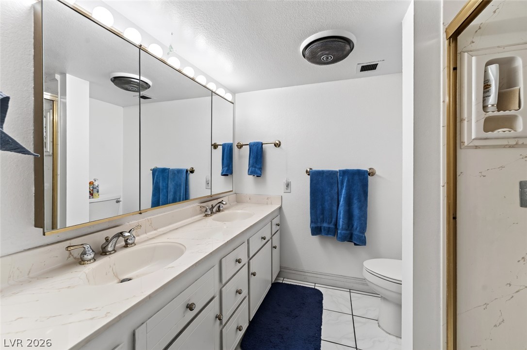 Photo 15 of 19, 205 E Harmon Avenue #1002