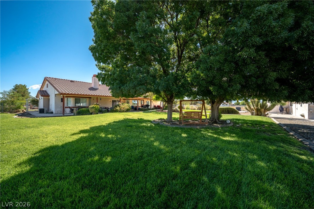 Photo 5 of 880 W Lupin Street