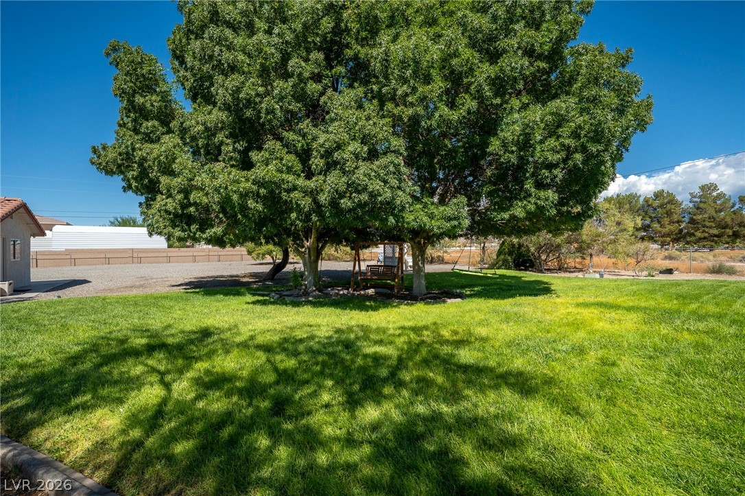 Photo 6 of 31, 880 W Lupin Street