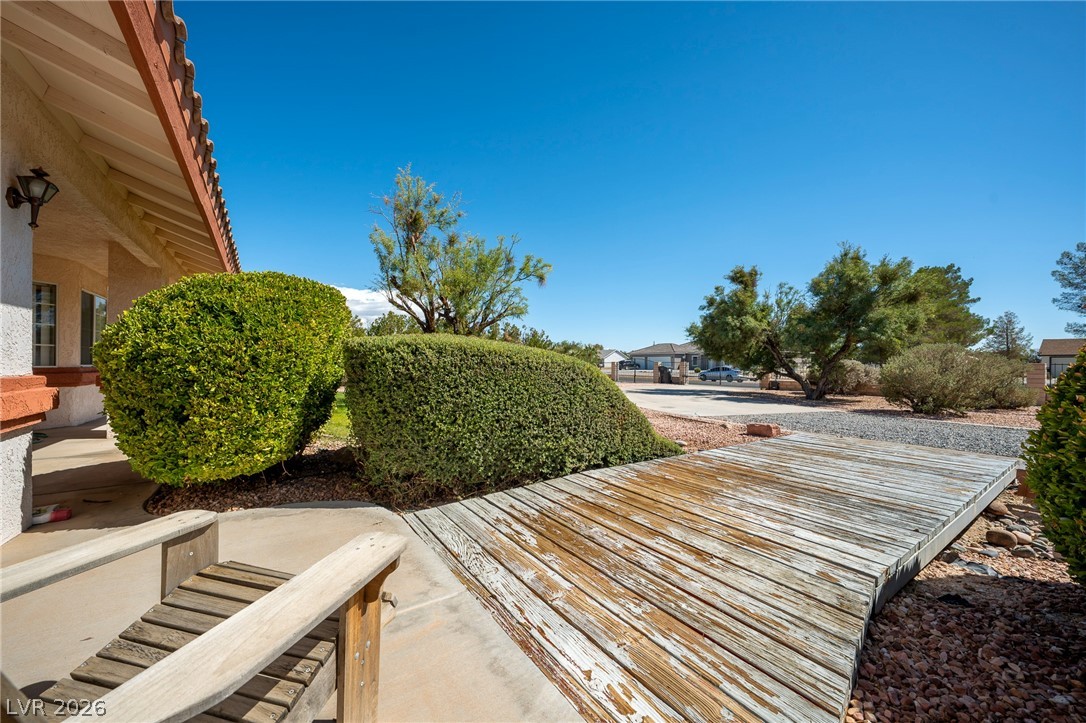 Photo 22 of 31, 880 W Lupin Street