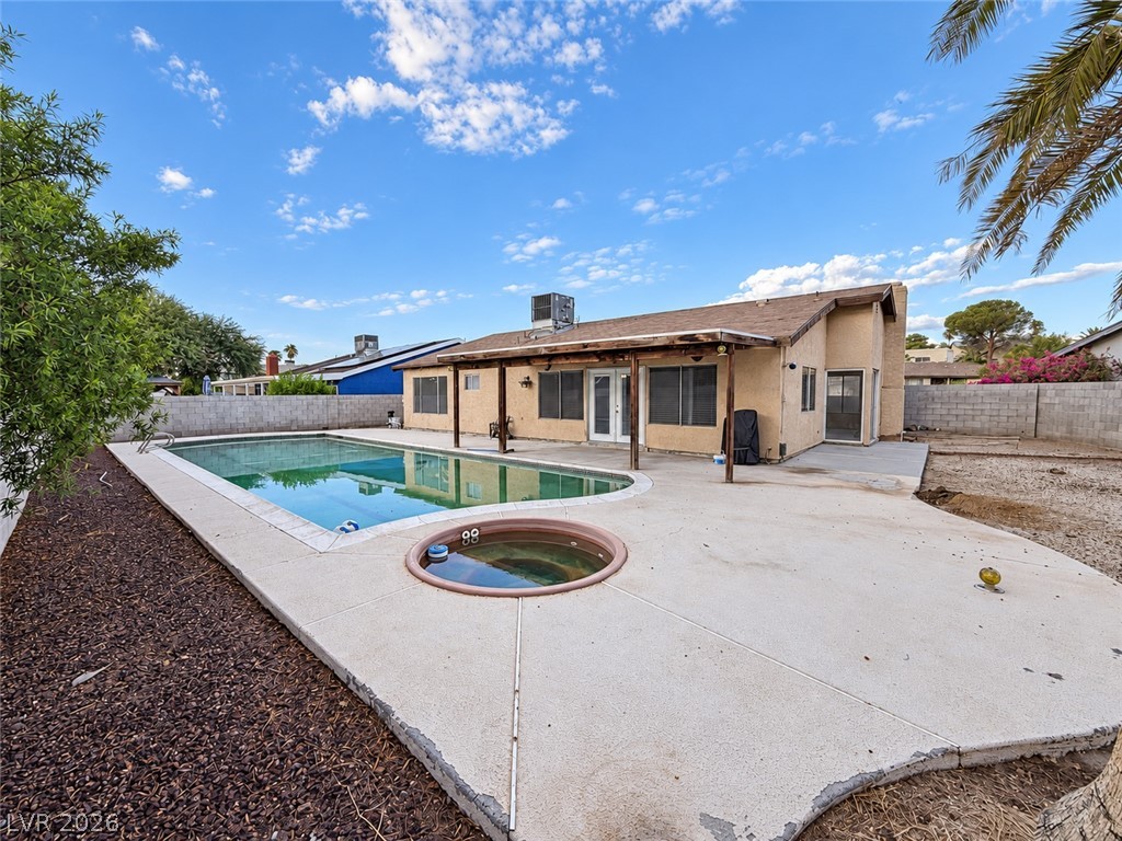Photo 2 of 4124 Autumn Street