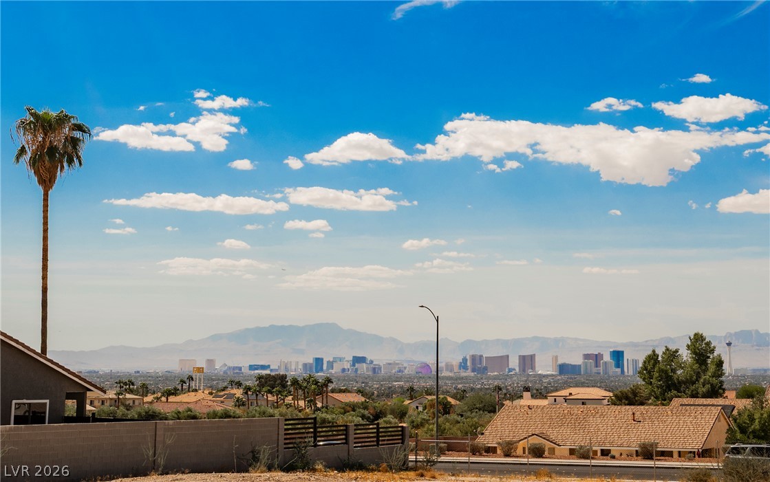 Photo 27 of 28, 649 Wilshire Boulevard