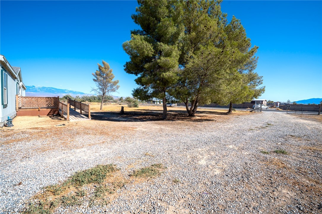 Photo 6 of 39, 2520 W Simkins Road