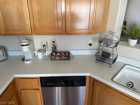 Photo 6 of 17, 429 Drake Street
