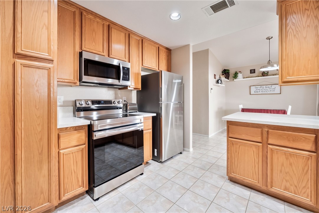 Photo 13 of 36, 5424 Comchec Way #105