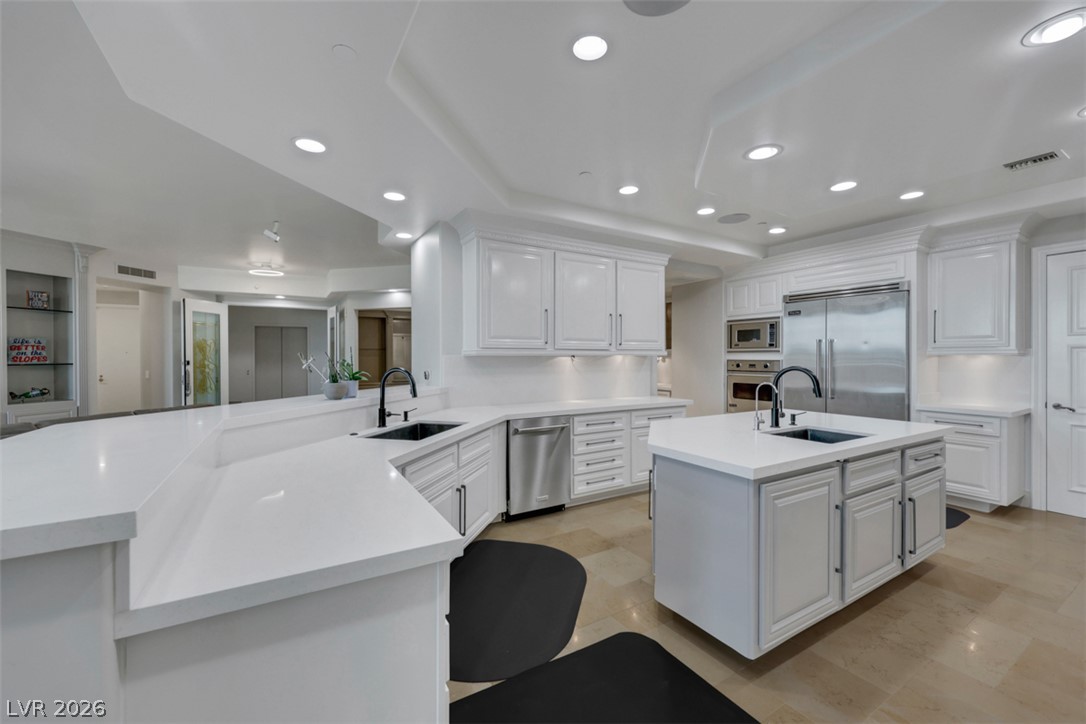 Photo 16 of 55, 9103 Alta Drive #404