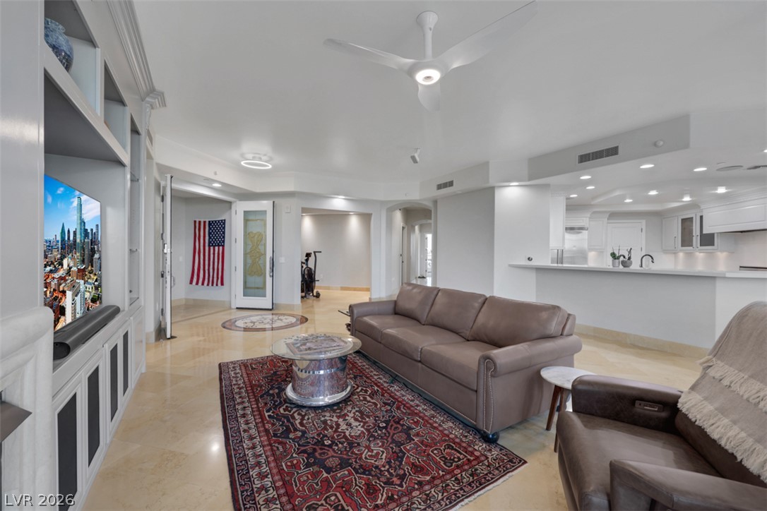 Photo 7 of 55, 9103 Alta Drive #404
