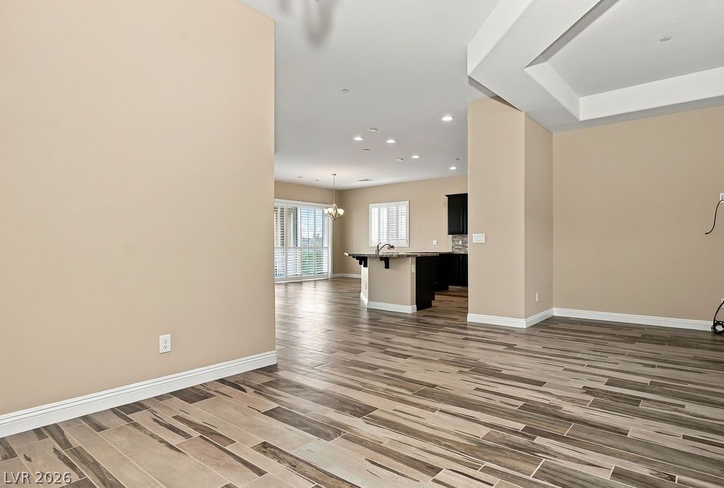 Photo 14 of 48, 286 Lindura Court