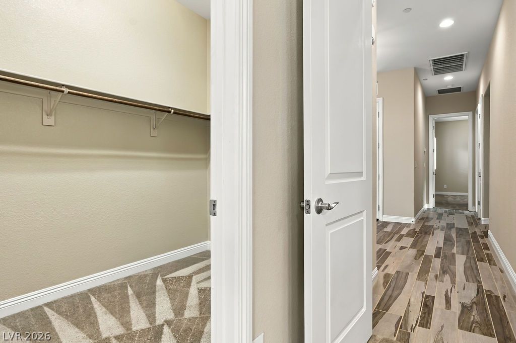 Photo 40 of 48, 286 Lindura Court