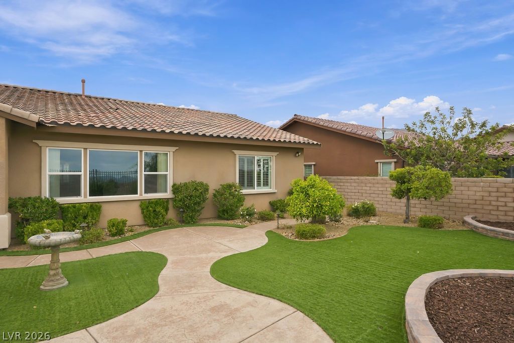 Photo 44 of 48, 286 Lindura Court