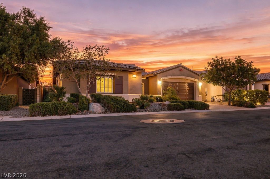 Photo 6 of 48, 286 Lindura Court