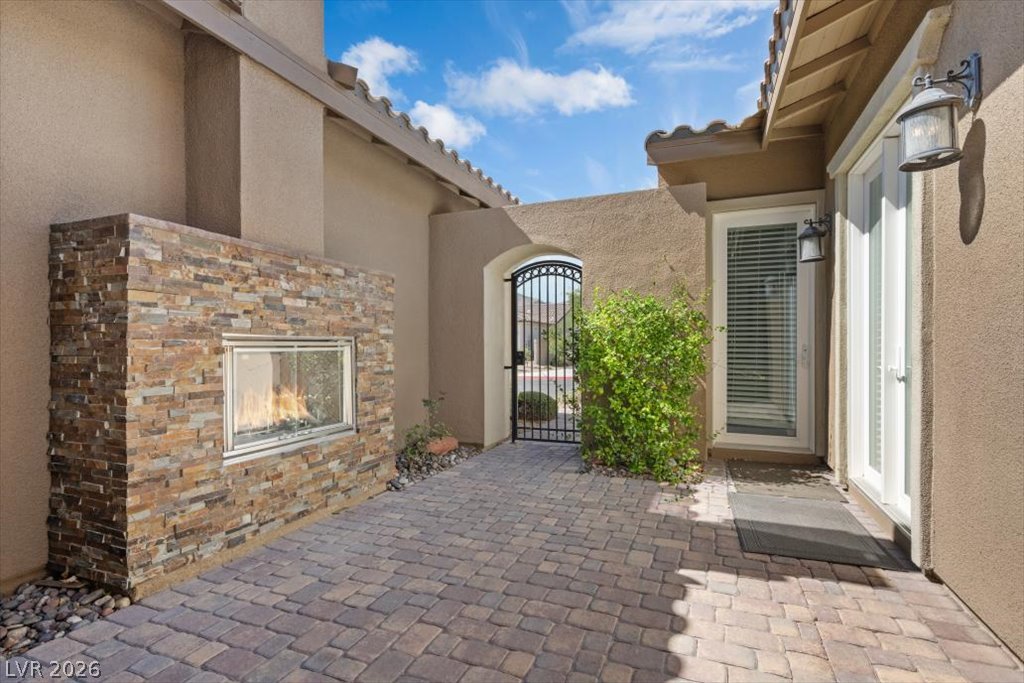 Photo 6 of 94, 286 Besame Court
