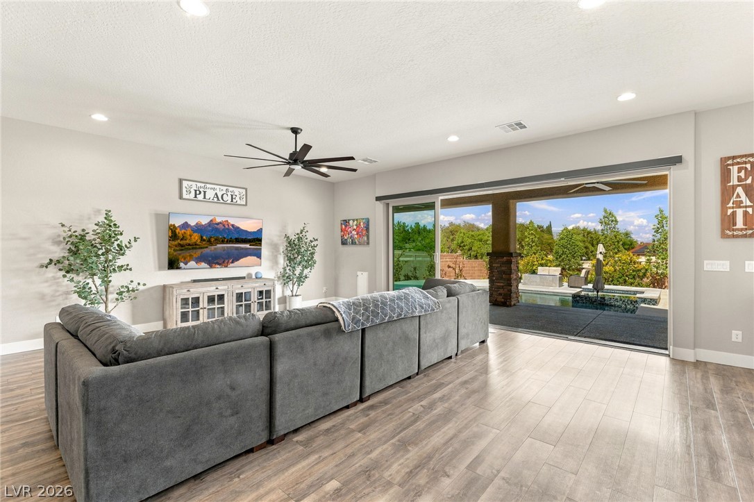 Photo 7 of 61, 4880 N Juliano Road