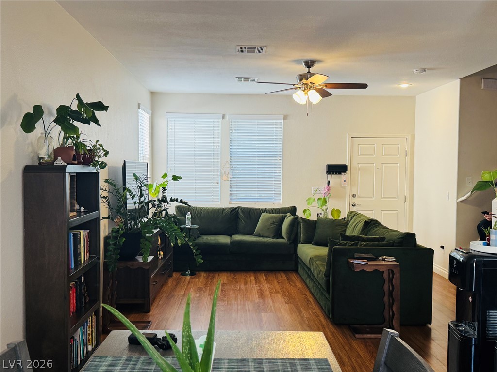 Photo 5 of 2689 Cottonwillow Street