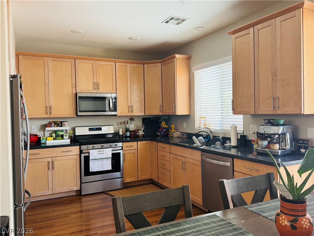 Photo 9 of 31, 2689 Cottonwillow Street