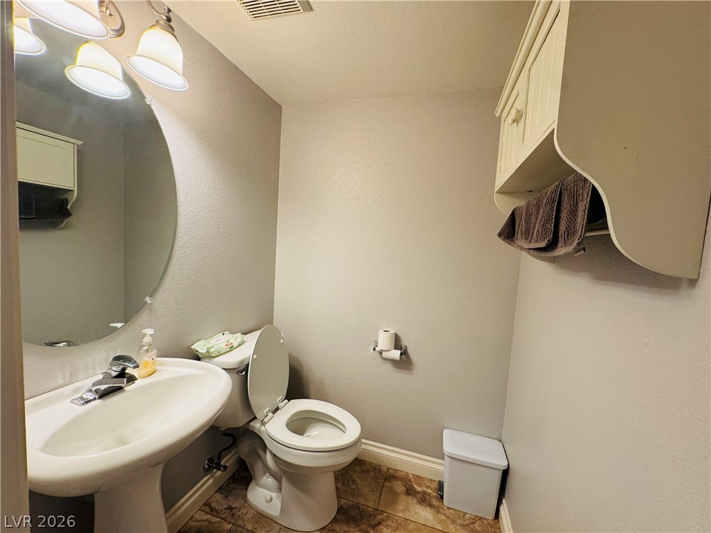 Photo 12 of 31, 2689 Cottonwillow Street