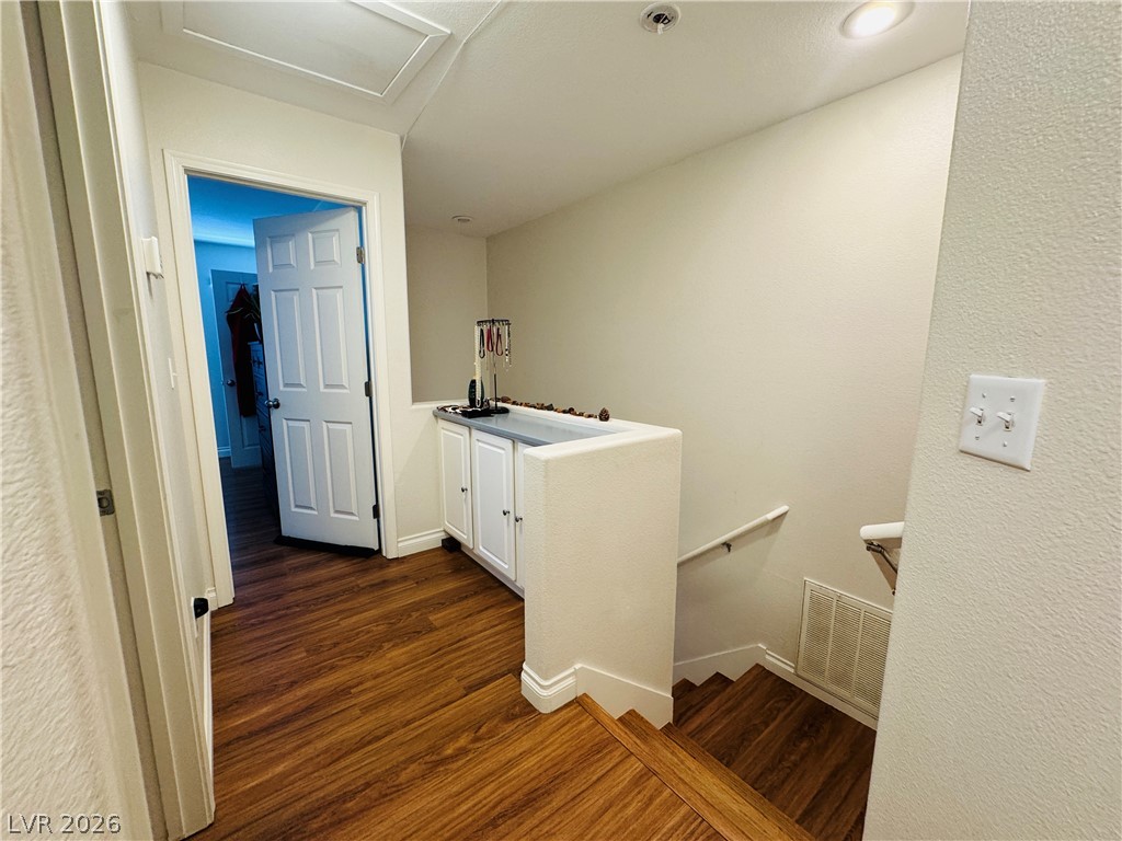 Photo 17 of 31, 2689 Cottonwillow Street