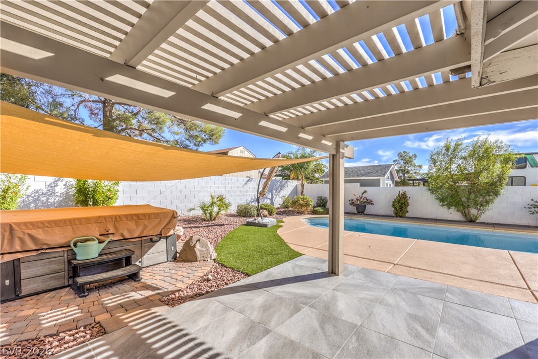 Photo 32 of 38, 7504 Powder River Court