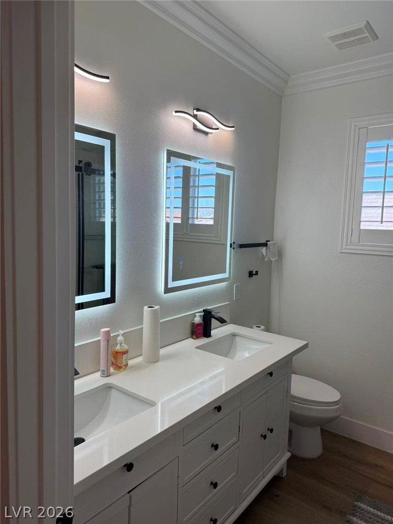 Photo 43 of 52, 605 Runbridge Street