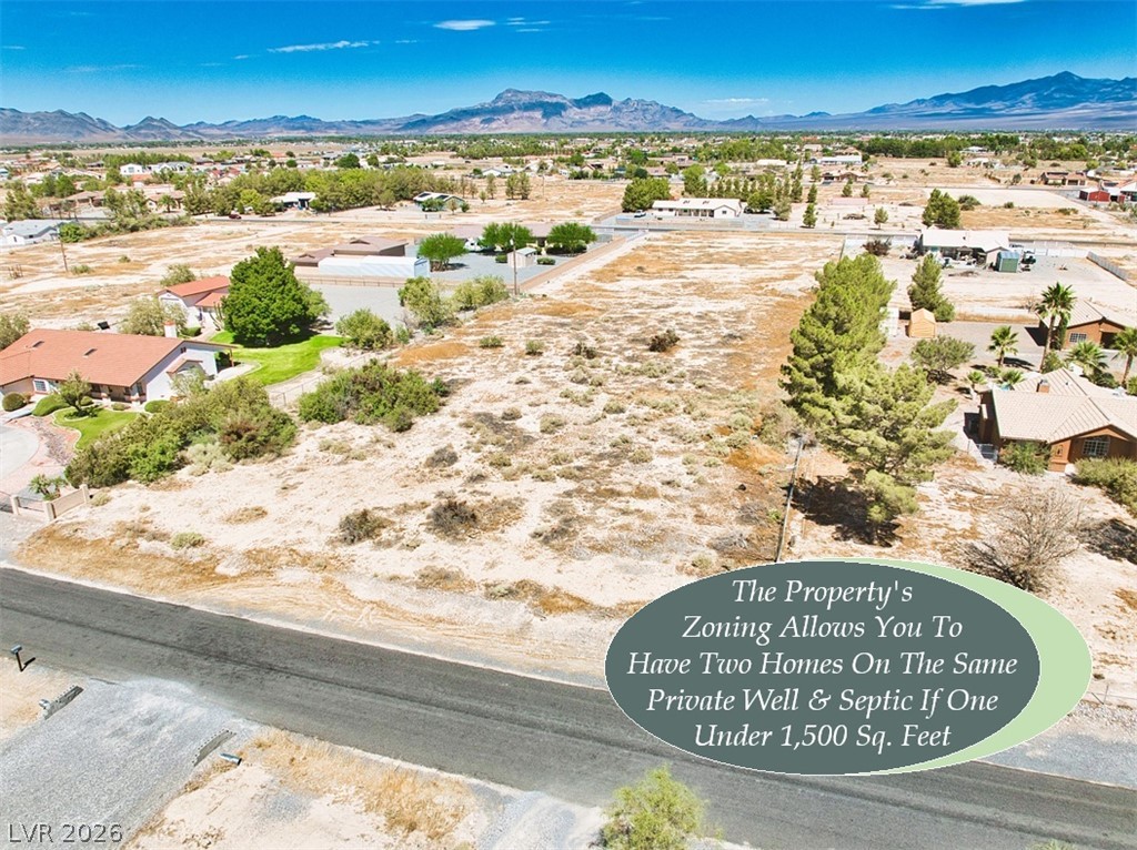 Photo 12 of 14, 850 W Lupin Street