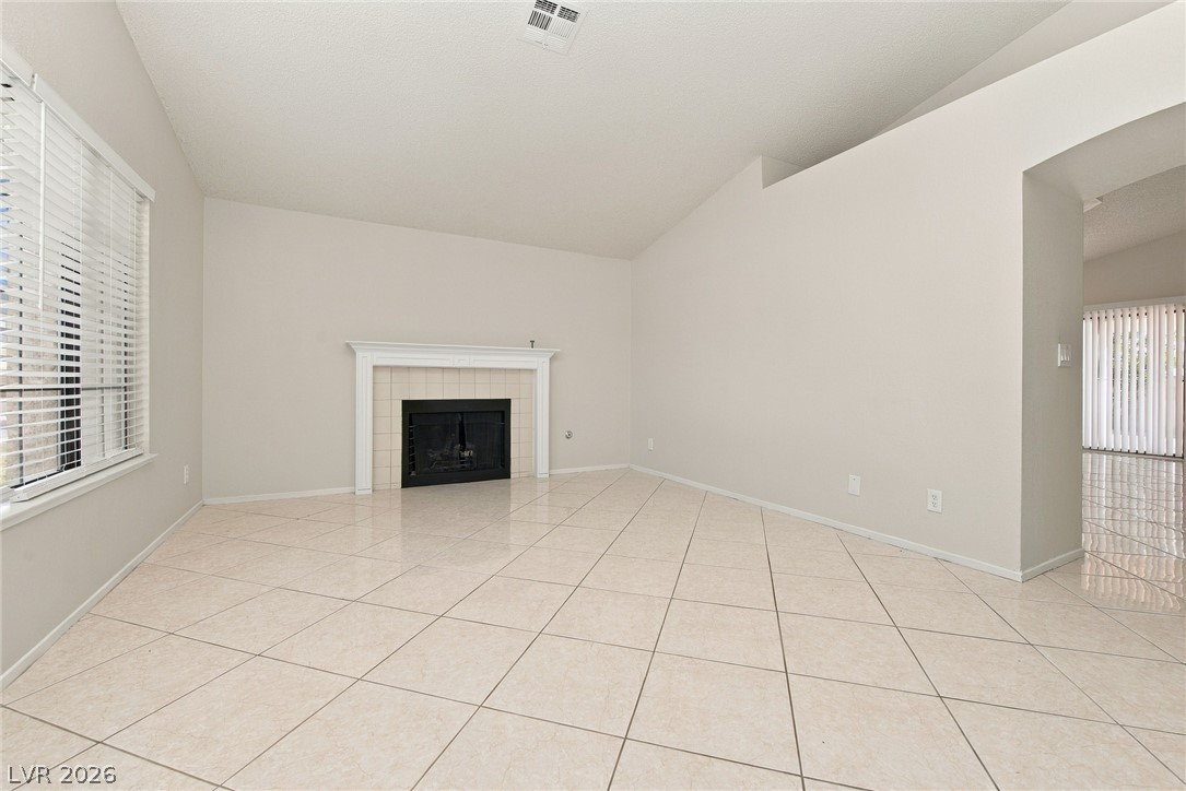 Photo 4 of 4448 Ryder Lane