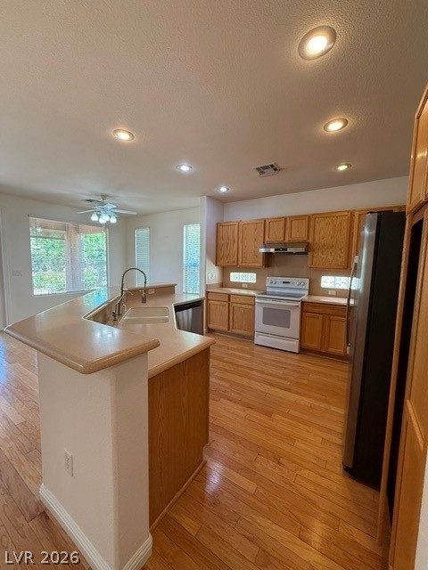 Photo 9 of 60, 4639 Denaro Drive