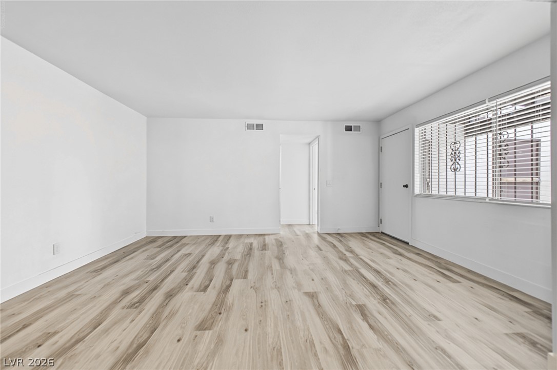 Photo 6 of 37, 1405 Vegas Valley Drive #187