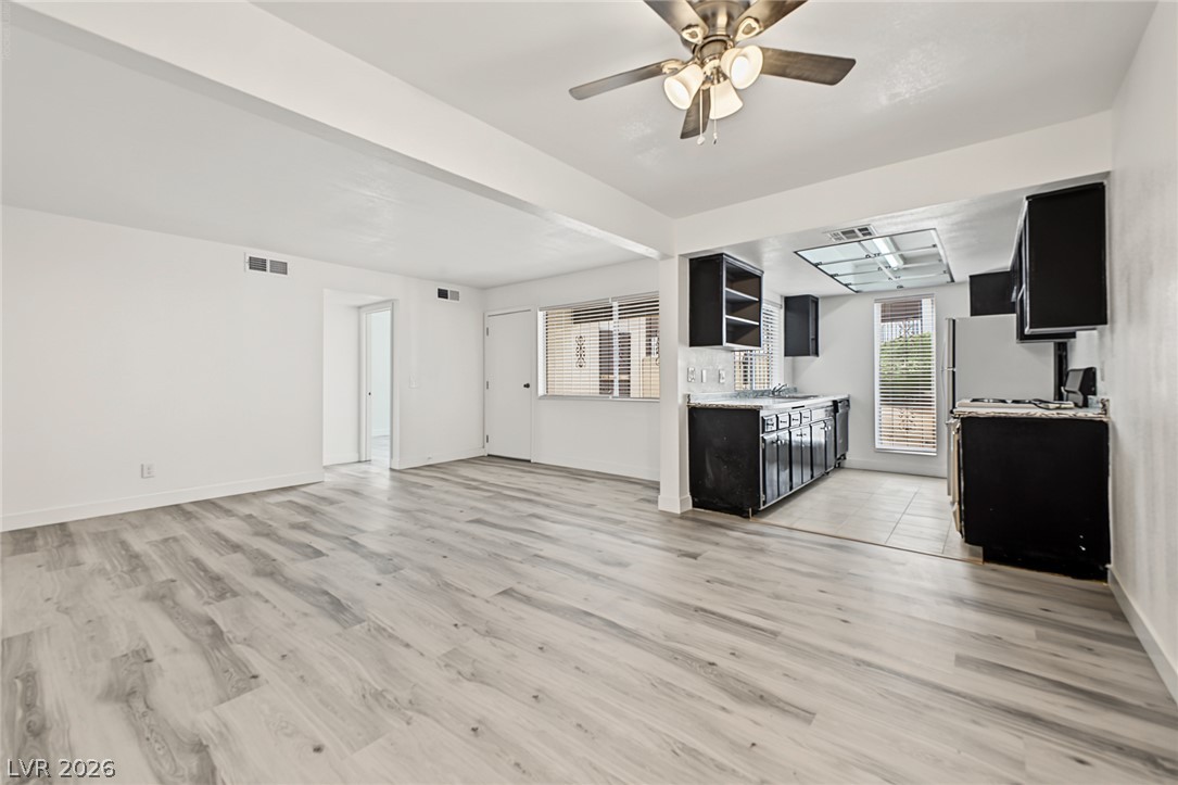 Photo 11 of 37, 1405 Vegas Valley Drive #187