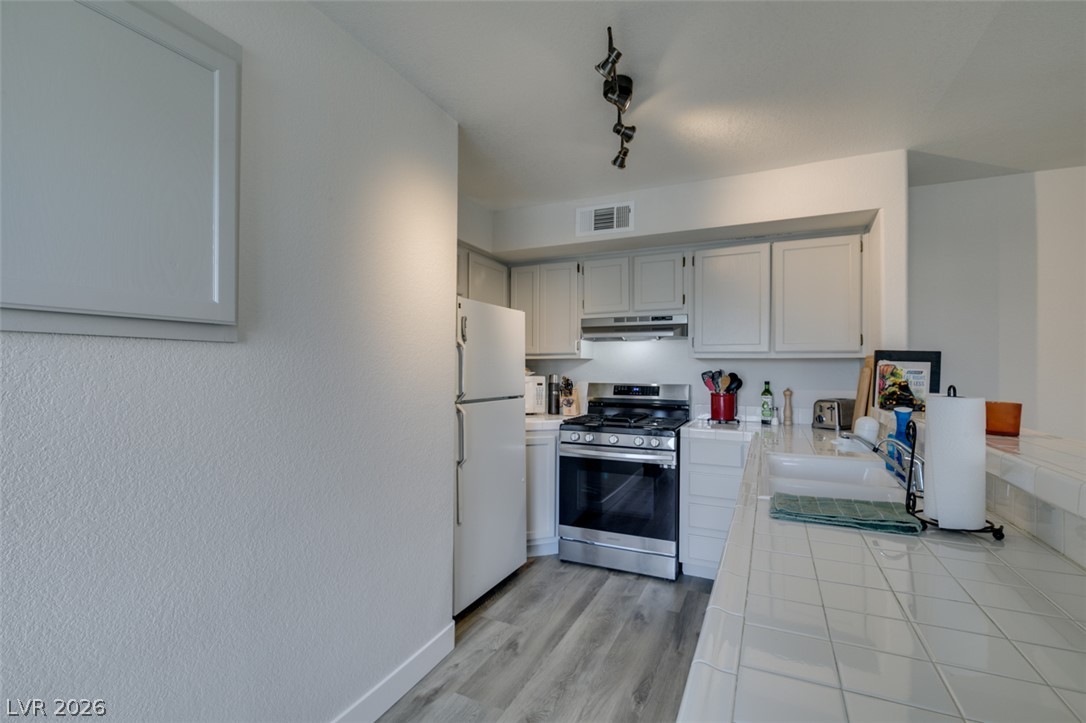 Photo 22 of 37, 2251 Wigwam Parkway #723