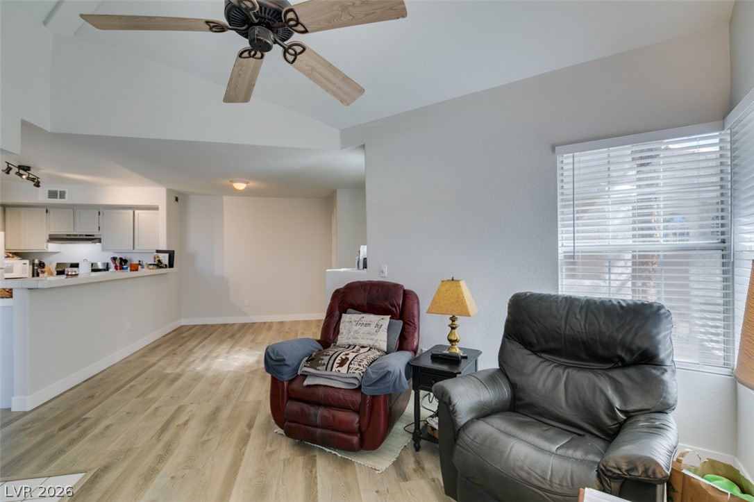 Photo 6 of 37, 2251 Wigwam Parkway #723