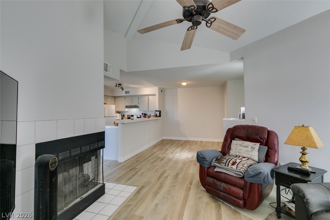 Photo 7 of 37, 2251 Wigwam Parkway #723