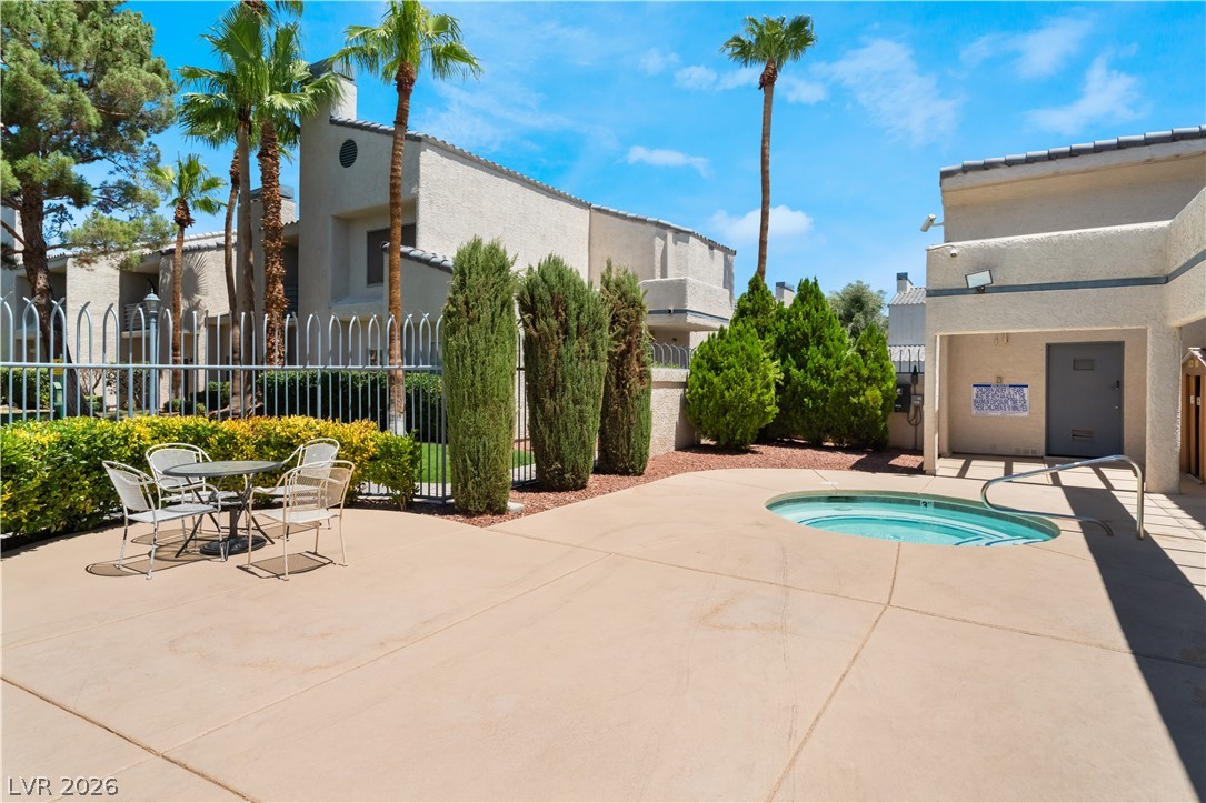 Photo 36 of 42, 6250 W Flamingo Road #37