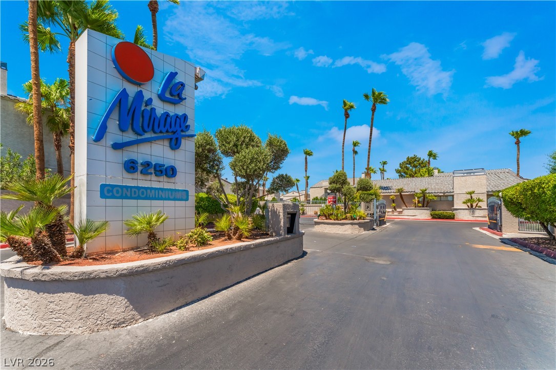 Photo 38 of 42, 6250 W Flamingo Road #37