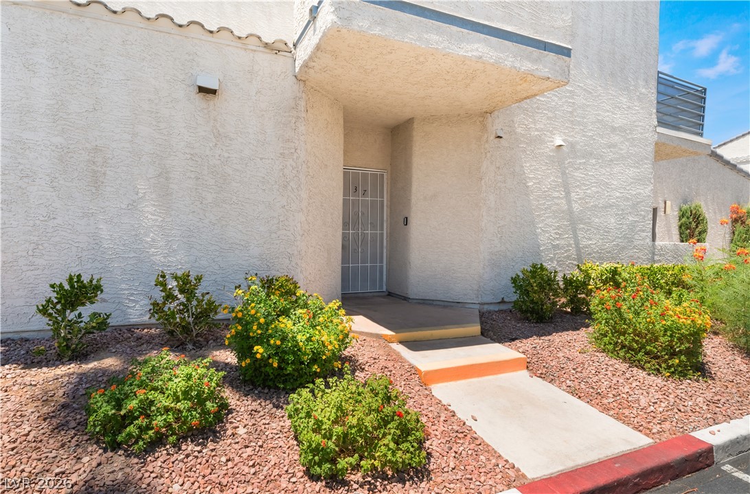 Photo 39 of 42, 6250 W Flamingo Road #37