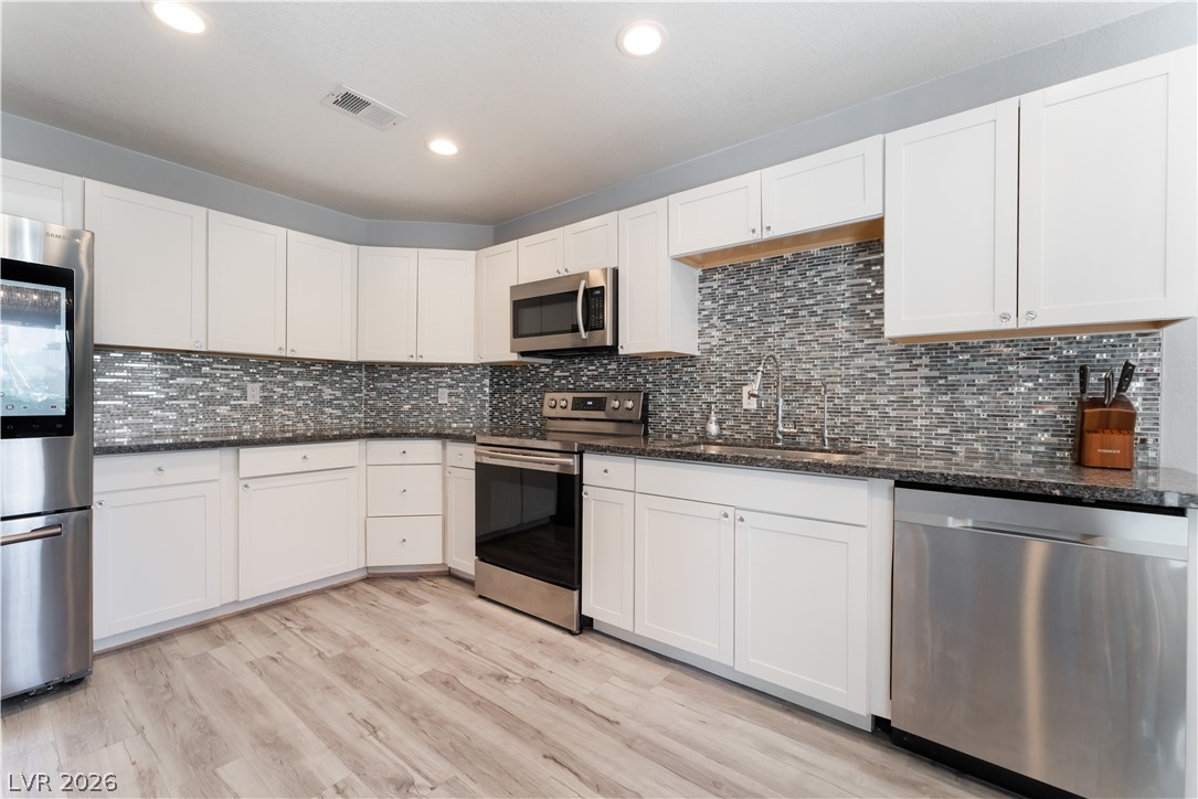 Photo 12 of 42, 6250 W Flamingo Road #37