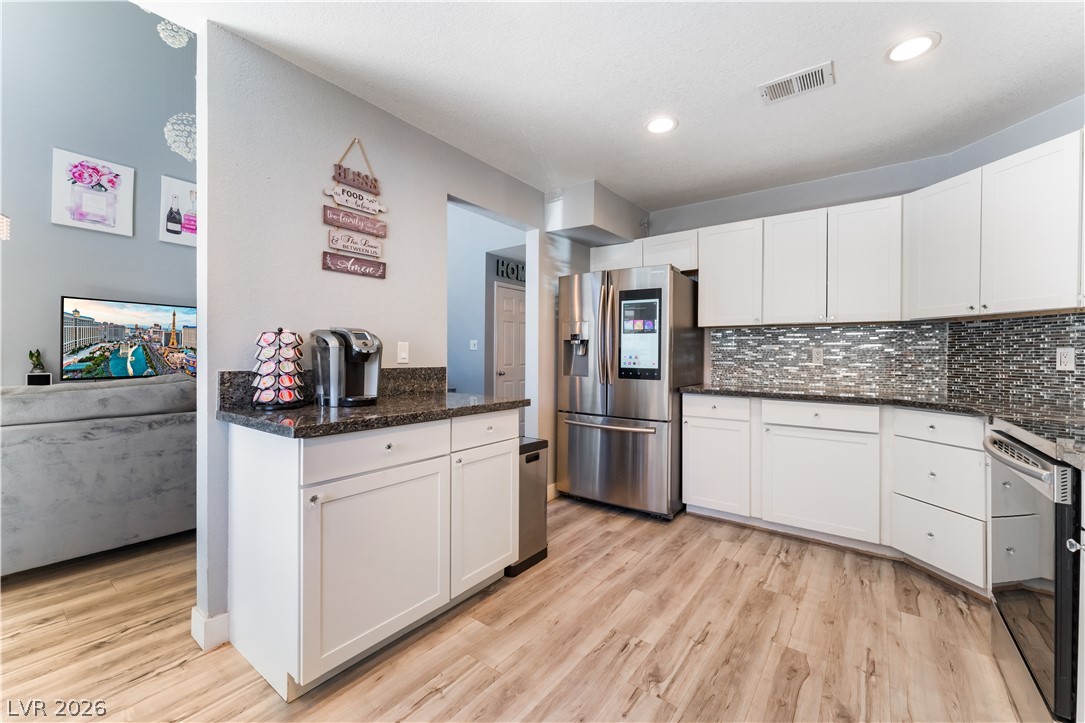 Photo 13 of 42, 6250 W Flamingo Road #37