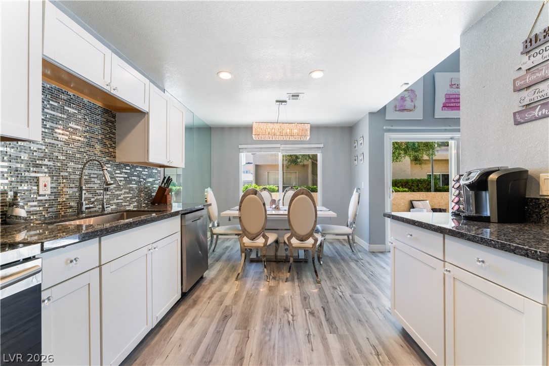Photo 14 of 42, 6250 W Flamingo Road #37