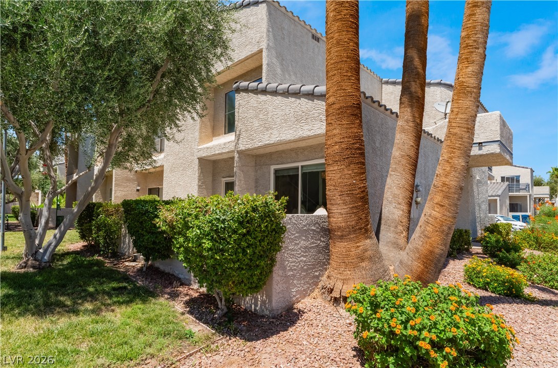Photo 33 of 42, 6250 W Flamingo Road #37