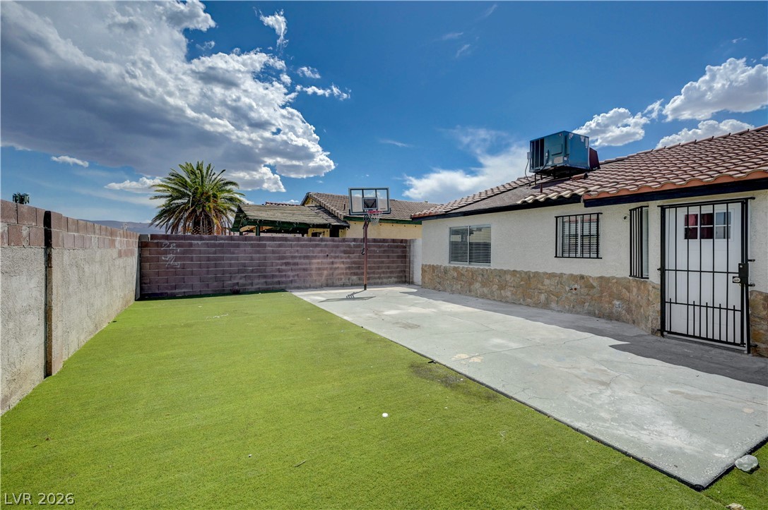 Photo 34 of 34, 557 Chandler Street