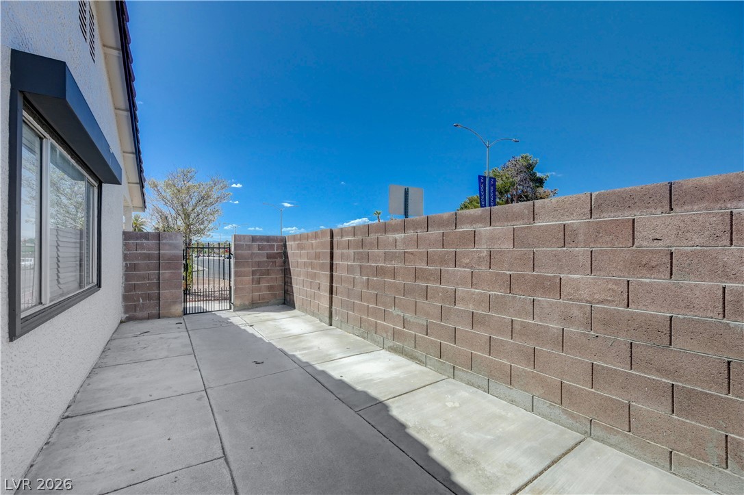 Photo 32 of 34, 557 Chandler Street